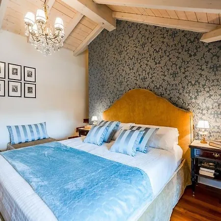 아파트 Duomo - Prestigious Penthouse With Panoramic View